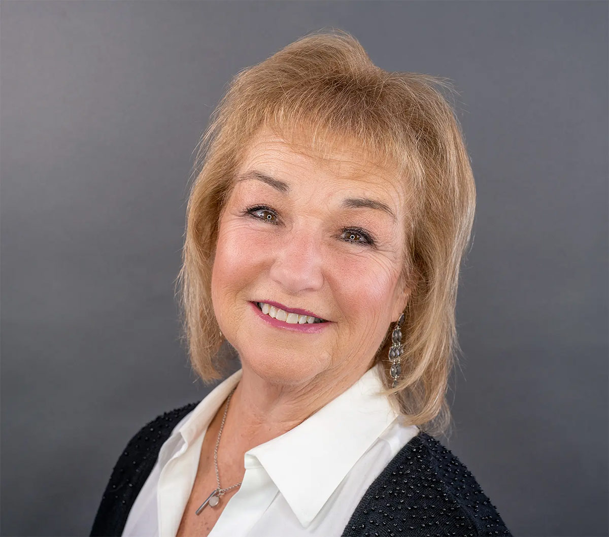 Louise Barton, AMP